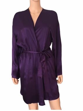 Vintage 90s Victoria secret purple 100% silk robe size S golden label